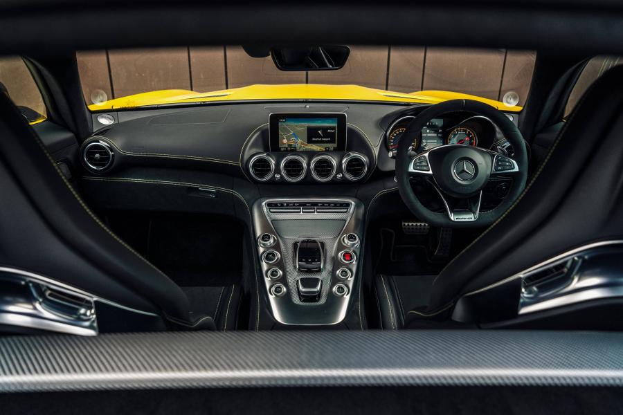  Mercedes-AMG GT S 2015 года  (UK) (фото 14 из 30)